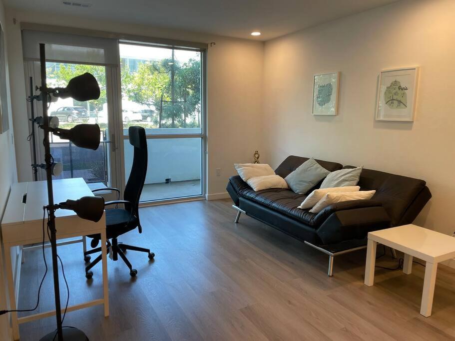 Luxurious Apartment Bardeen New Port Beach 1 Bedroom Irvine Bagian luar foto
