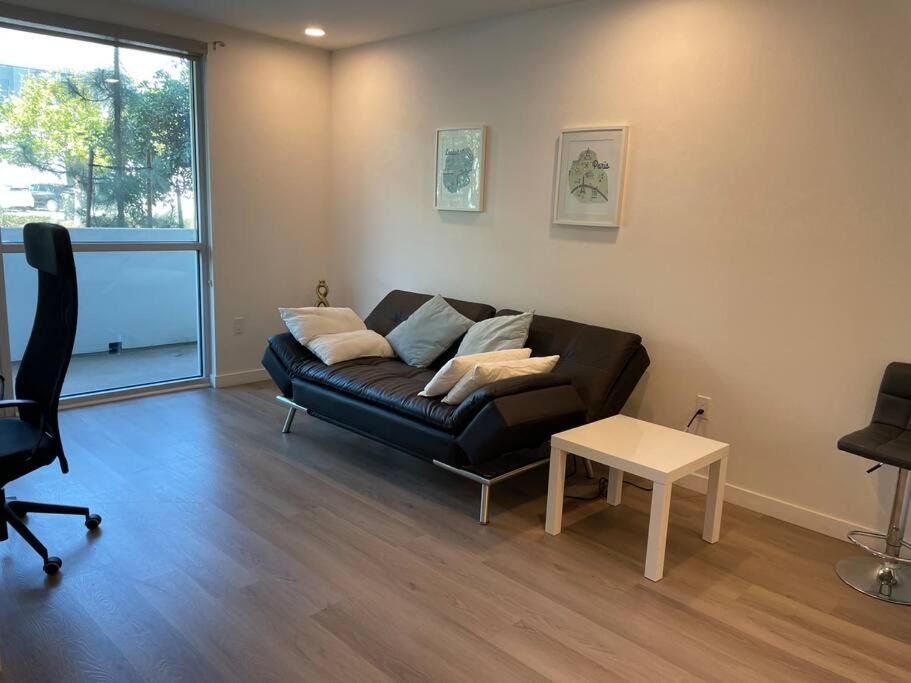 Luxurious Apartment Bardeen New Port Beach 1 Bedroom Irvine Bagian luar foto
